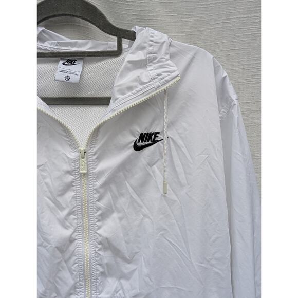 Nike Sportswear Women's Essential Woven Repel Jacket M White Oversized Hoodie - Picture 2 of 7